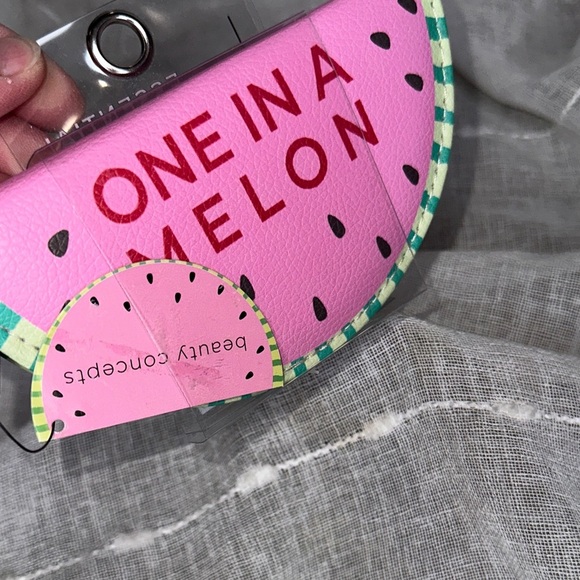 Beauty Concepts B.C. Essential Brow Kit in a Watermelon Pink Zipped Case NWT - Picture 7 of 7